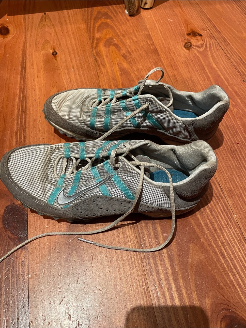 Women’s Grey and Teal Athletic Nike Sneakers. Size 8